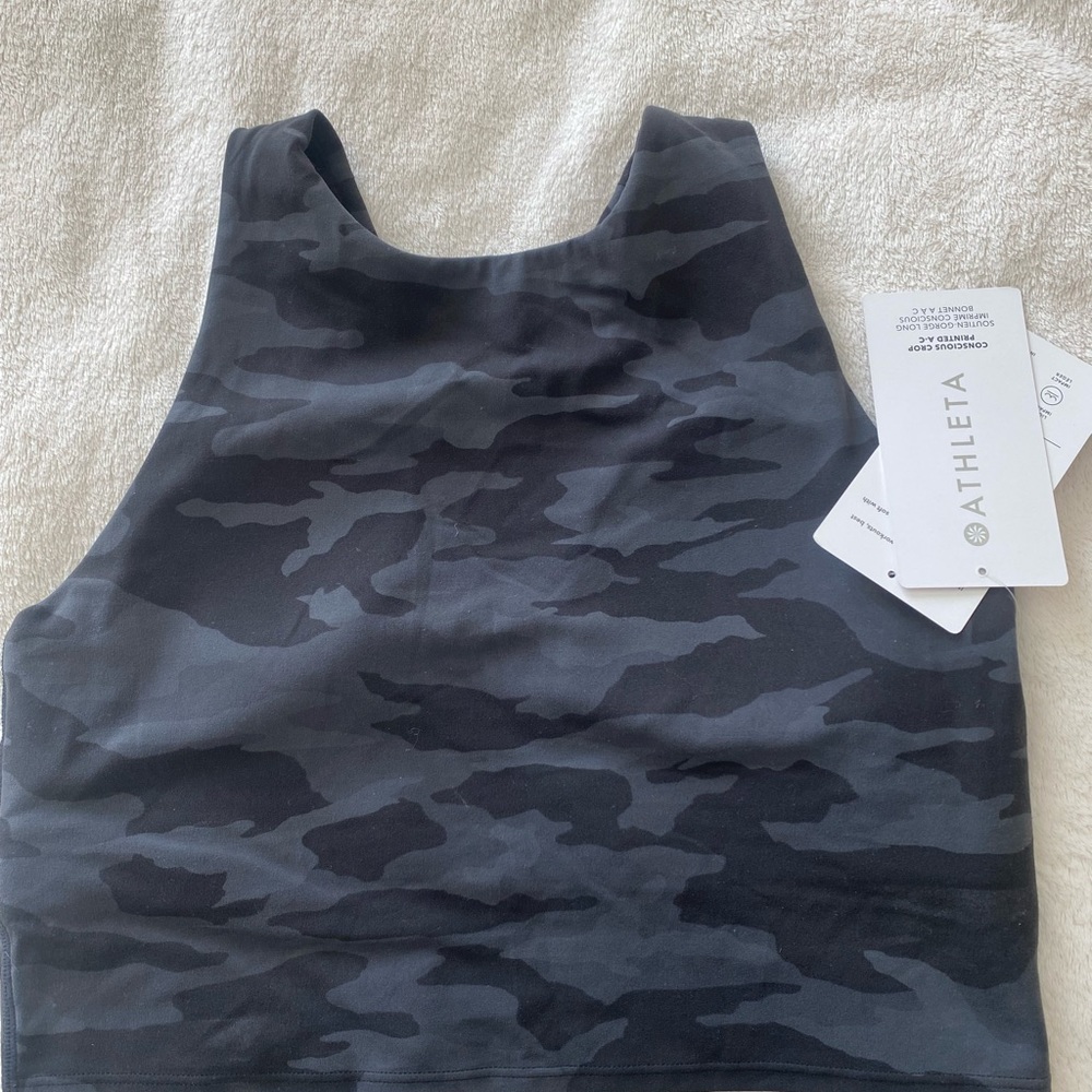 Conscious crop in gray camo. NWT